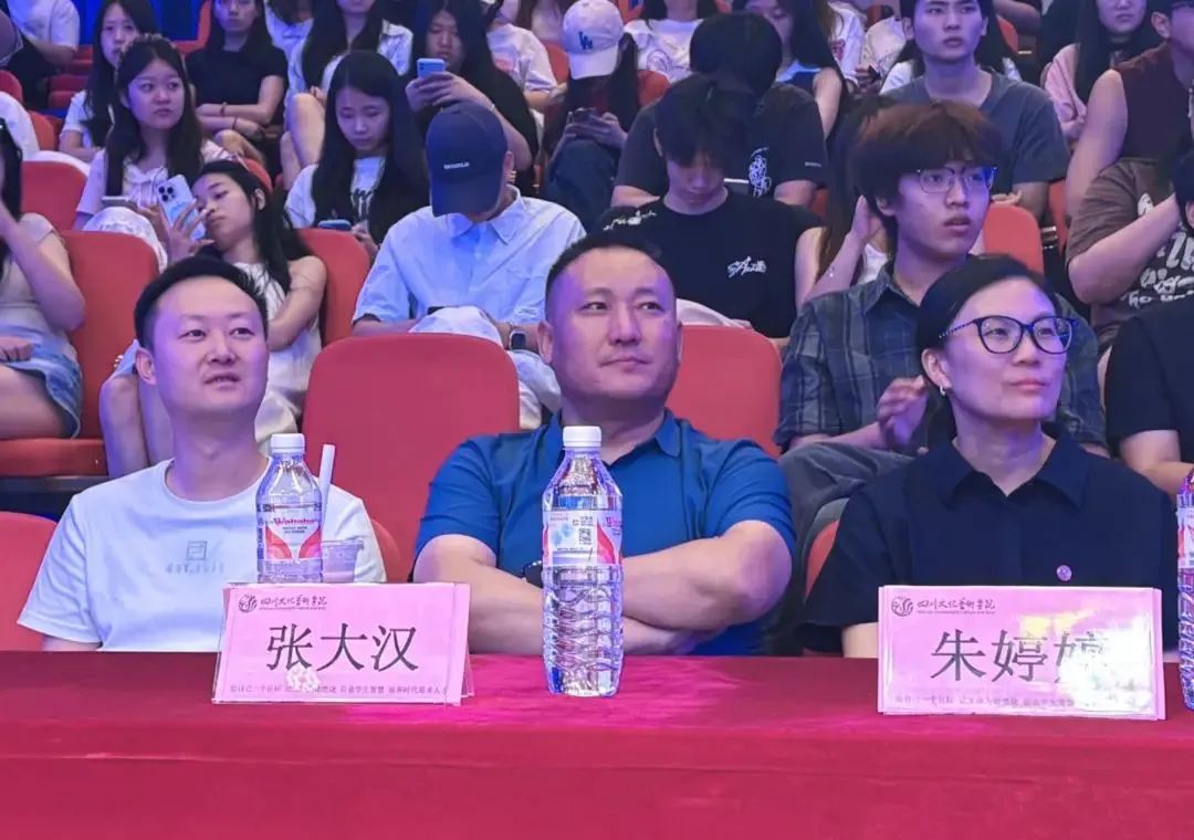 校友领航 | 中国新闻奖获得者、优秀校友简戴乐驰分享会：数字浪潮下播音主持专业的发展路径